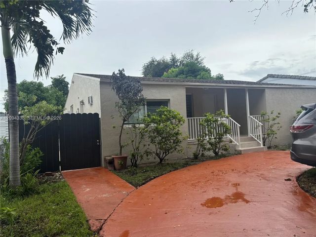 3 of 13 - 2931 Sw 19th Terrace, Miami, FL