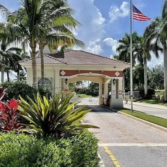 3 of 24 - 8014 Big Pine Way, Riviera Beach, FL