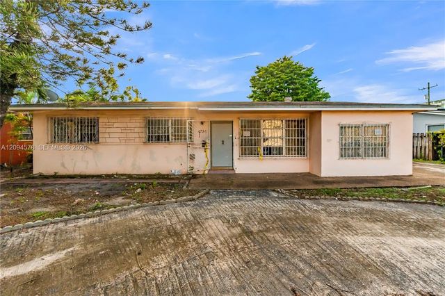 4 of 41 - 4730 W 8th Avenue, Hialeah, FL