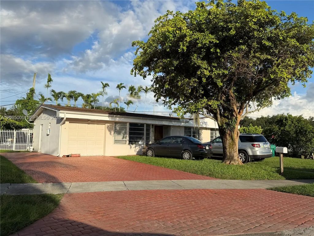 1821 Sw 92nd Court, Miami