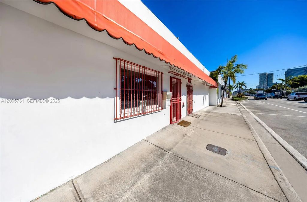 159 Nw 36th Street, Miami