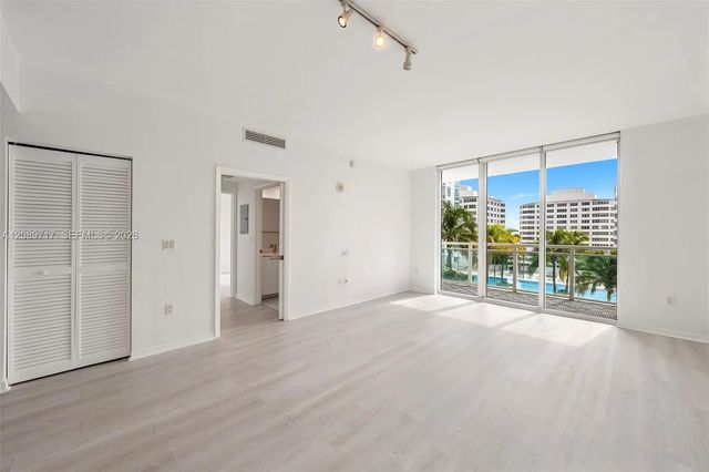 3 of 33 - 951 Brickell Avenue #1202, Miami, FL