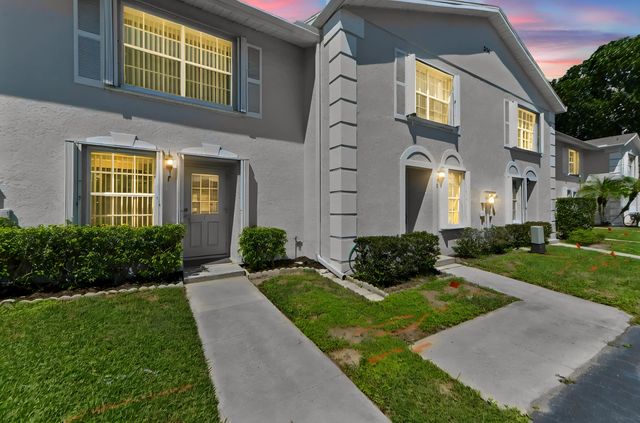 214 Foxtail Drive #f, Greenacres