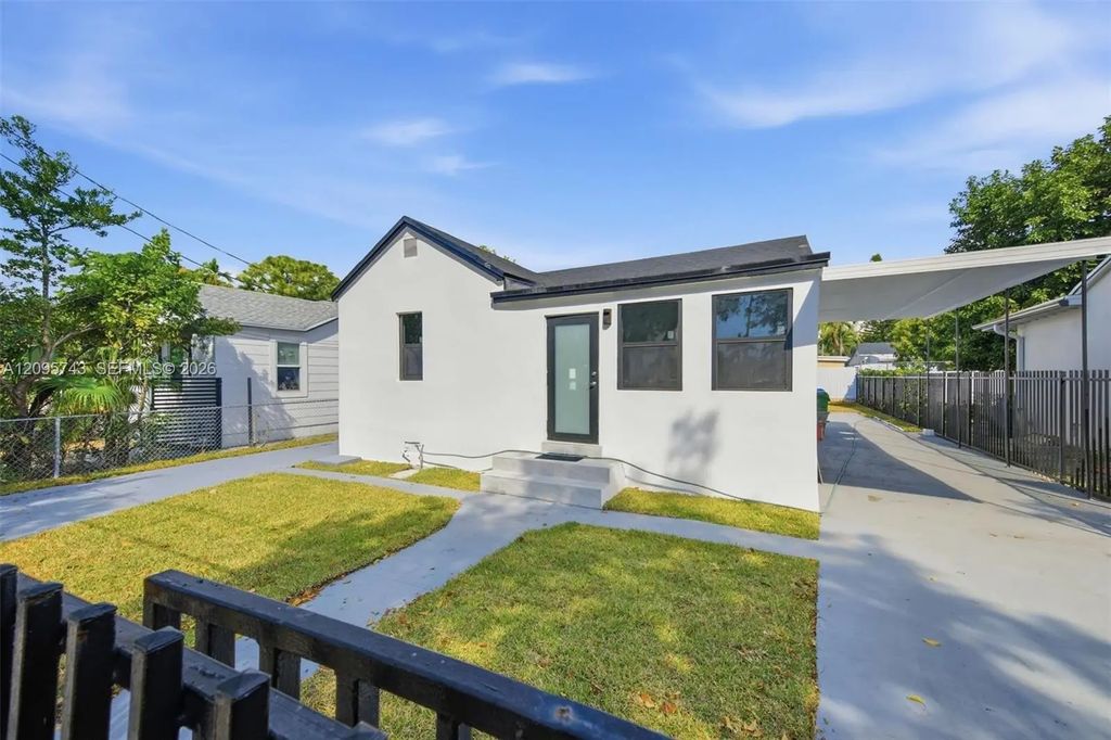 4237 Sw 7th Street, Miami