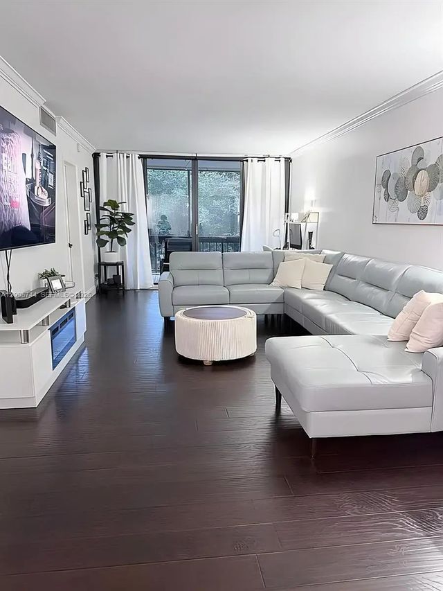 8411 Forest Hills Drive #208, Coral Springs