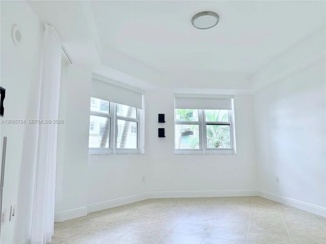 4 of 20 - 19900 E Country Club Drive #216, Aventura, FL