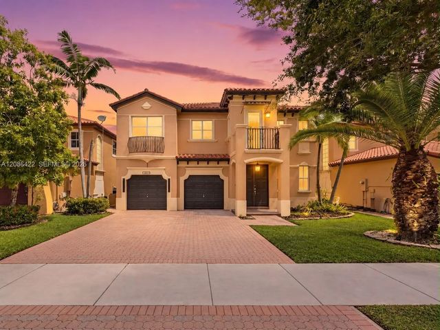 4 of 27 - 2651 Sw 152nd Court, Miami, FL