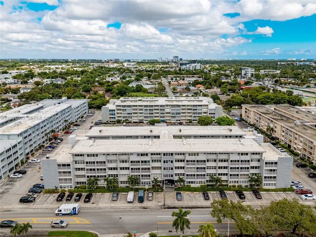 2 of 31 - 329 Se 3rd Street #502p, Hallandale Beach, FL