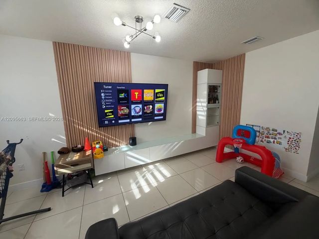 5 of 60 - 15780 Nw 91st Court, Miami Lakes, FL