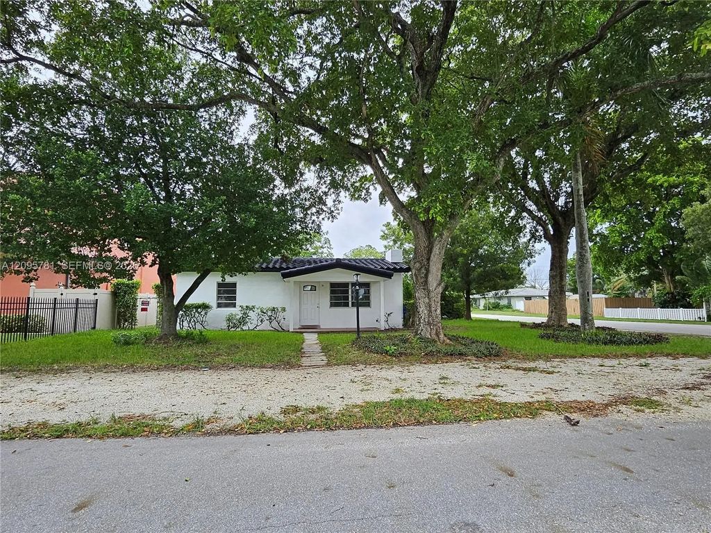 700 Ne 7th Street, Pompano Beach