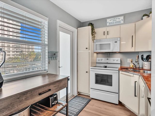 3 of 46 - 201 N Ocean Boulevard #202, Pompano Beach, FL