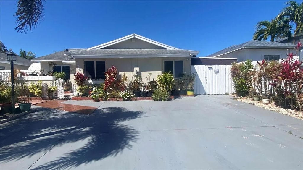 12343 Sw 195th Terrace, Miami