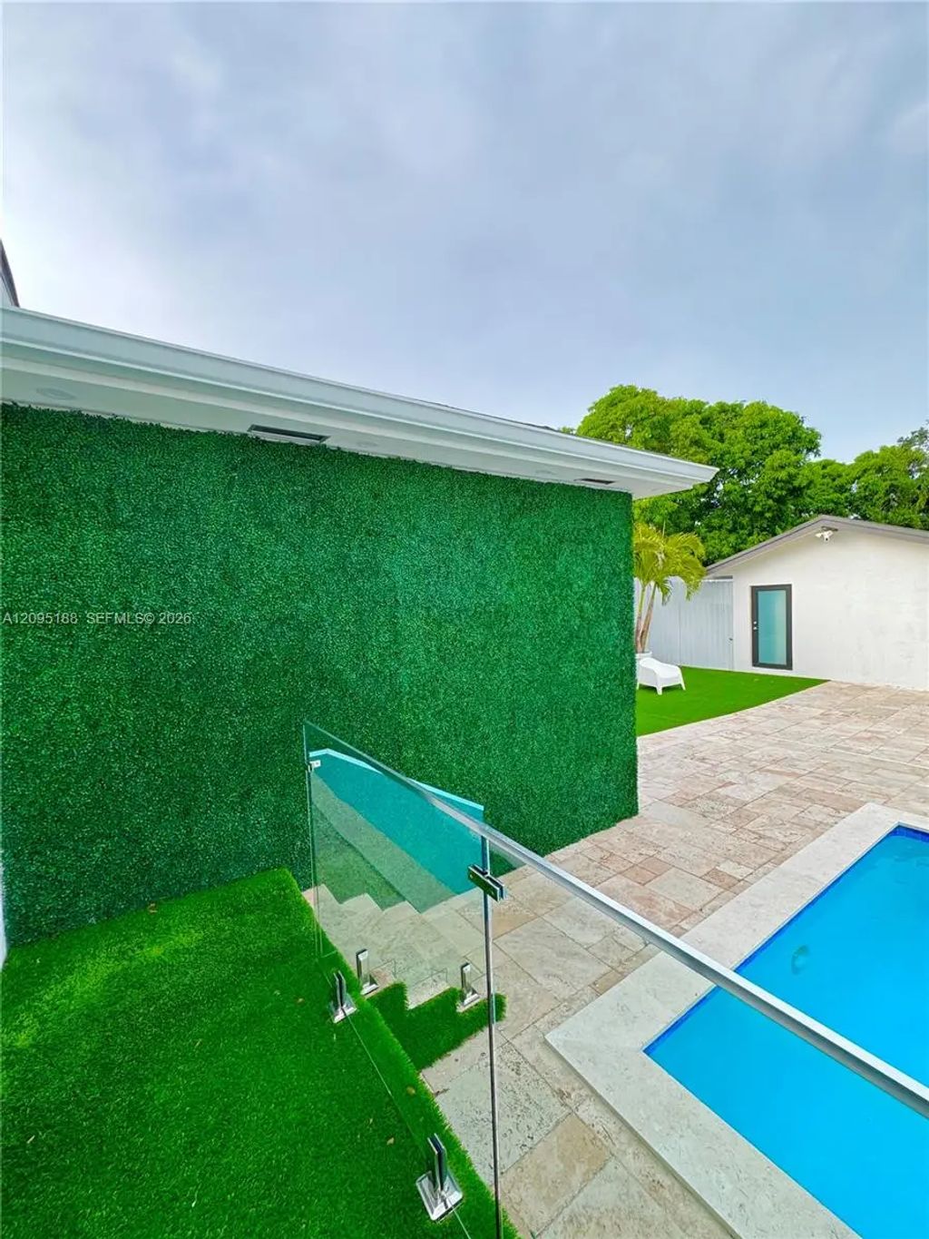 2121 Sw 61st Avenue, Miami