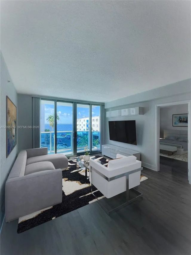 2 of 16 - 7501 E Treasure Drive #3p, North Bay Village, FL