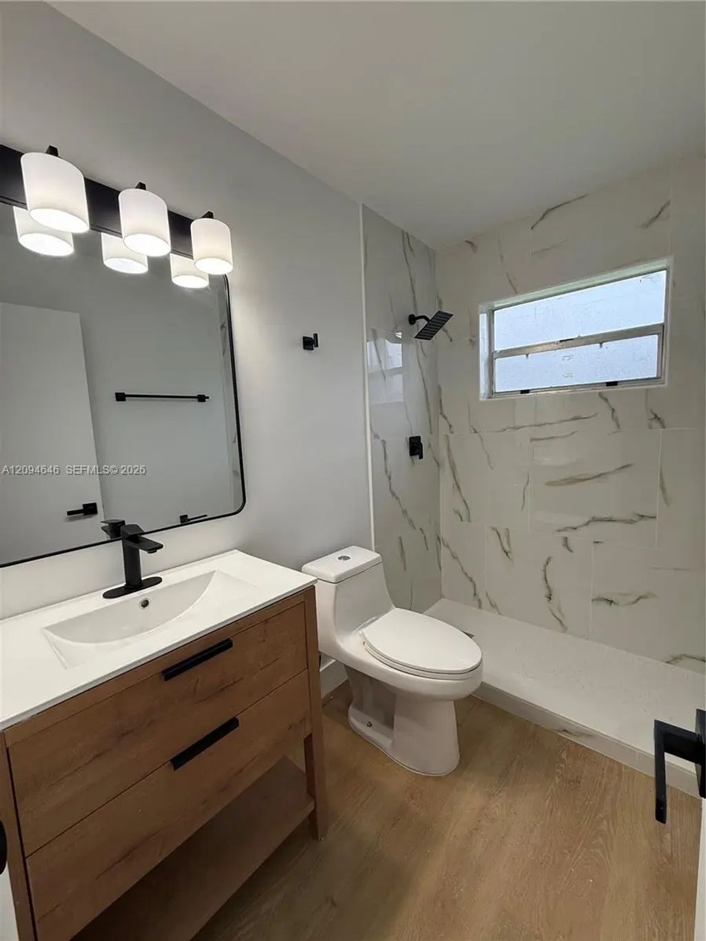 2450 Ne 188 #2450, Miami