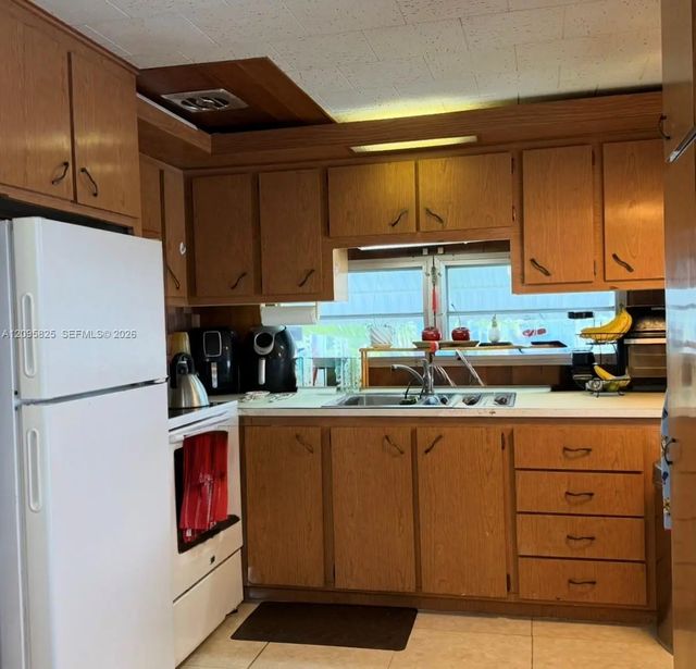 4 of 12 - 3309 Orange Street, Hollywood, FL