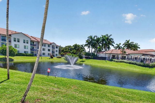 417 Villa Circle, Boynton Beach