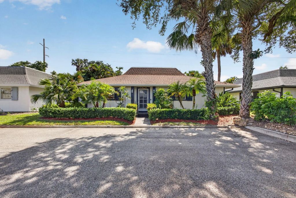 338 Sw Indian Groves Drive, Stuart