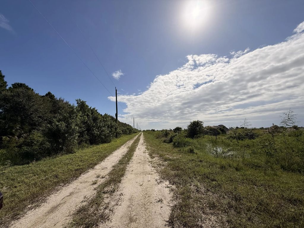 2348 Cabbage Drive, 