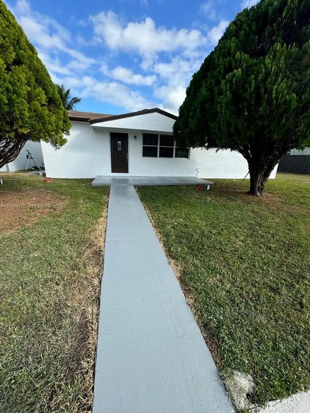 4 of 17 - 27913 Sw 131st Avenue, Homestead, FL