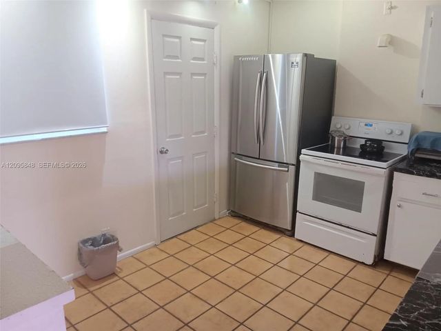 4 of 24 - 3545 Ne 166th Street #304, North Miami Beach, FL