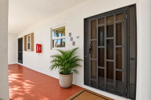 2 of 40 - 163 Lake Evelyn Drive, West Palm Beach, FL