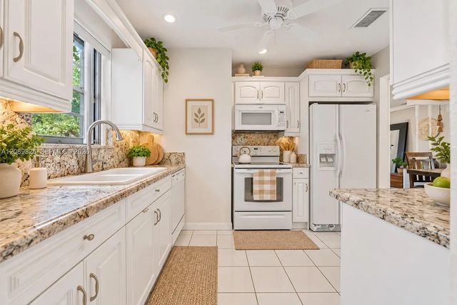 5 of 30 - 4211 Nw 11th Avenue, Oakland Park, FL