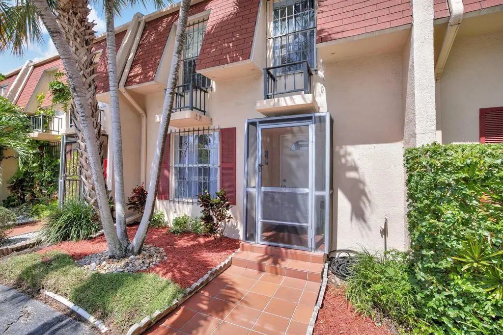 1001 Three Islands Boulevard #36, Hallandale Beach