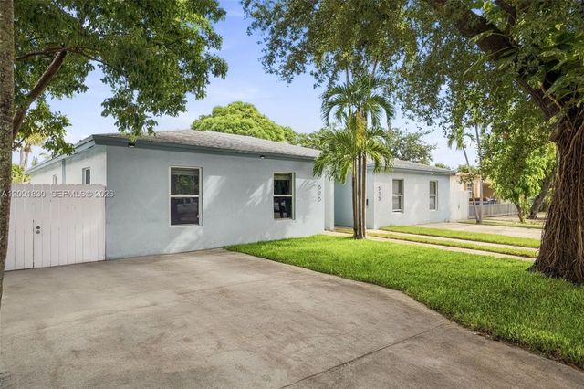 3 of 27 - 523-525 Nw 106th Street, Miami, FL