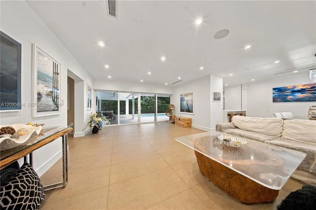 4 of 22 - 3680 Battersea Road, Miami, FL