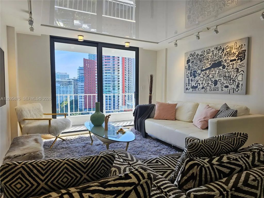200 Se 15th Road #17k, Miami