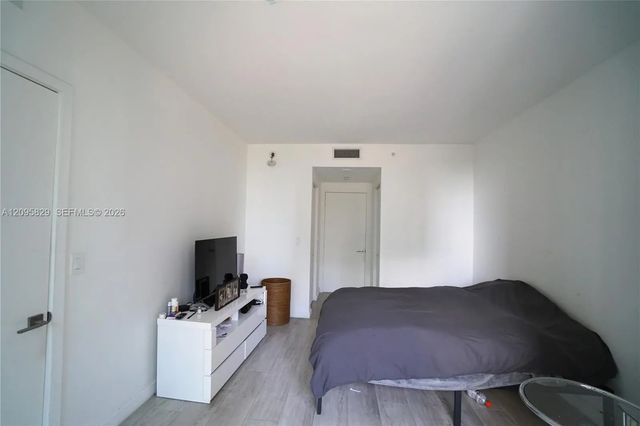 5 of 34 - 55 Sw 9th Street #1405, Miami, FL