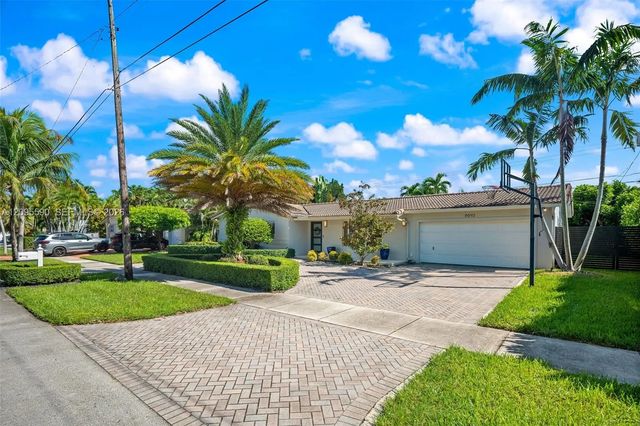 2 of 35 - 8610 Sw 47th Street, Miami, FL
