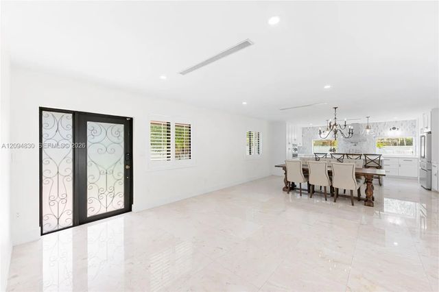 3 of 58 - 7985 Sw 136th Street, Pinecrest, FL