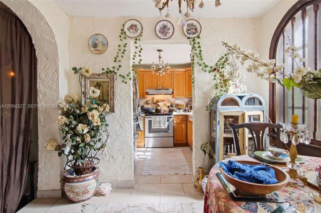 4 of 17 - 1621 Sw 11th Street, Miami, FL