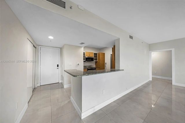 4 of 34 - 2775 Ne 187th Street #318, Aventura, FL