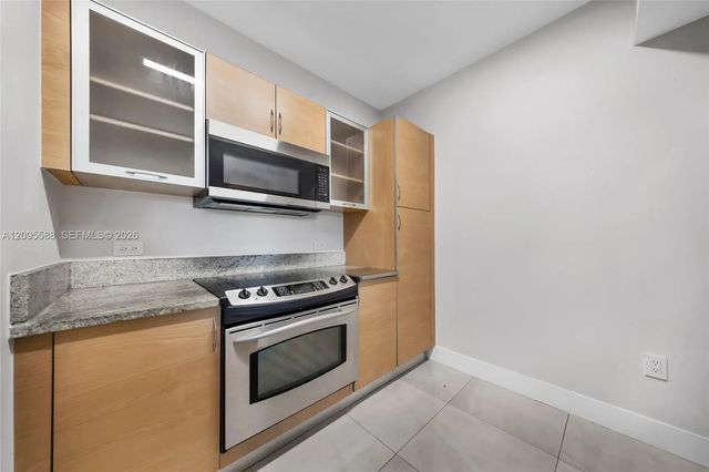 5 of 34 - 2775 Ne 187th Street #318, Aventura, FL