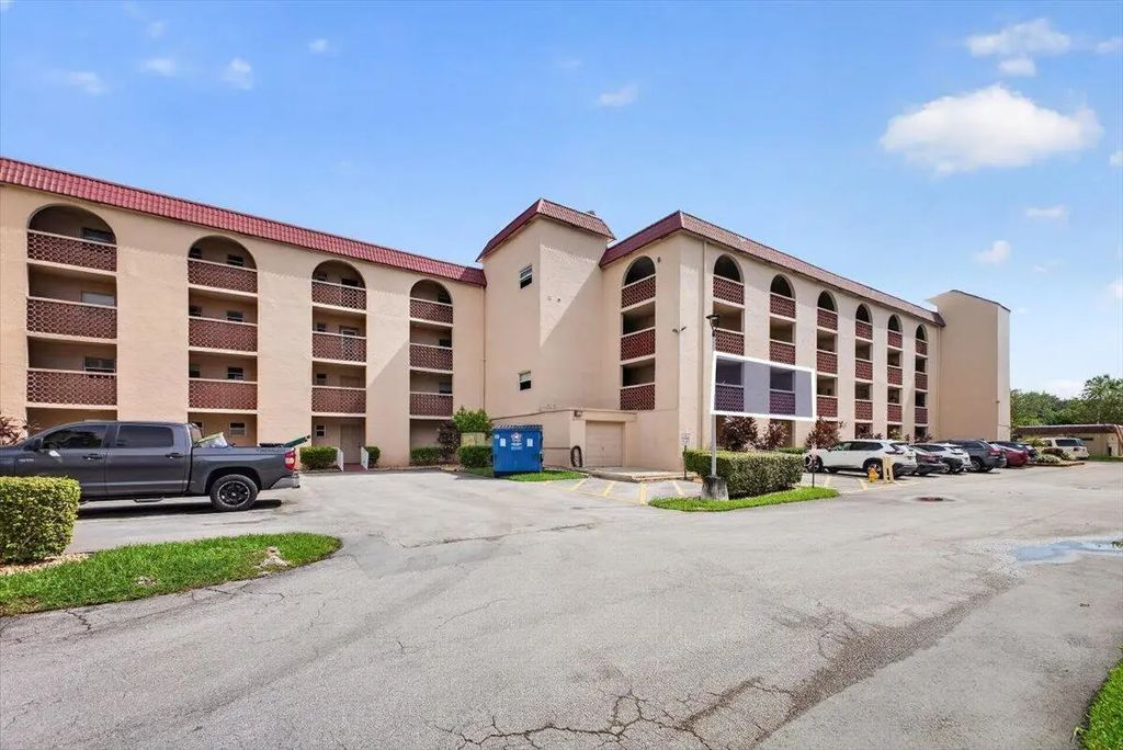 3251 Holiday Springs Boulevard #205, Margate