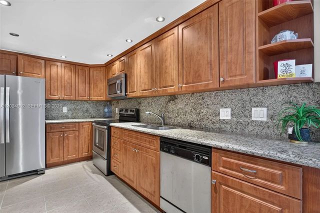 3 of 32 - 405 N Ocean Boulevard #615, Pompano Beach, FL