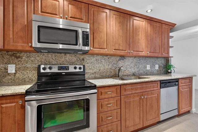 5 of 32 - 405 N Ocean Boulevard #615, Pompano Beach, FL