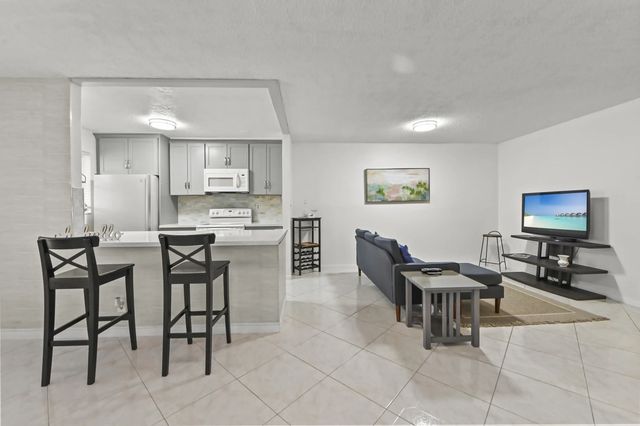 3 of 31 - 120 High Point Boulevard #c, Delray Beach, FL