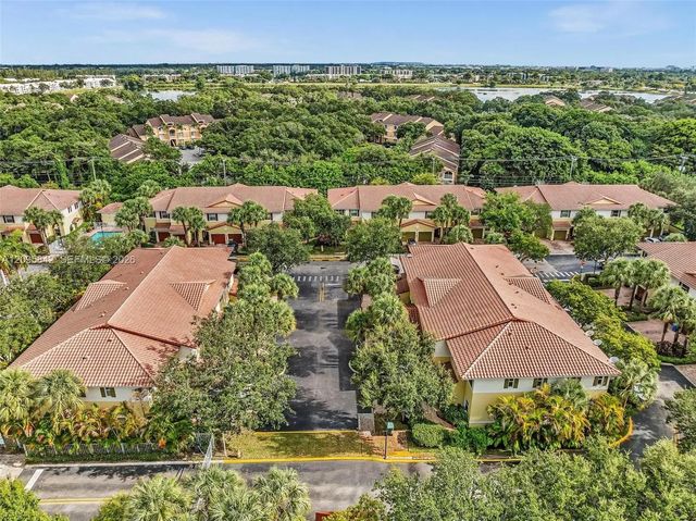 2 of 19 - 3102 Nw 24th Way, Oakland Park, FL