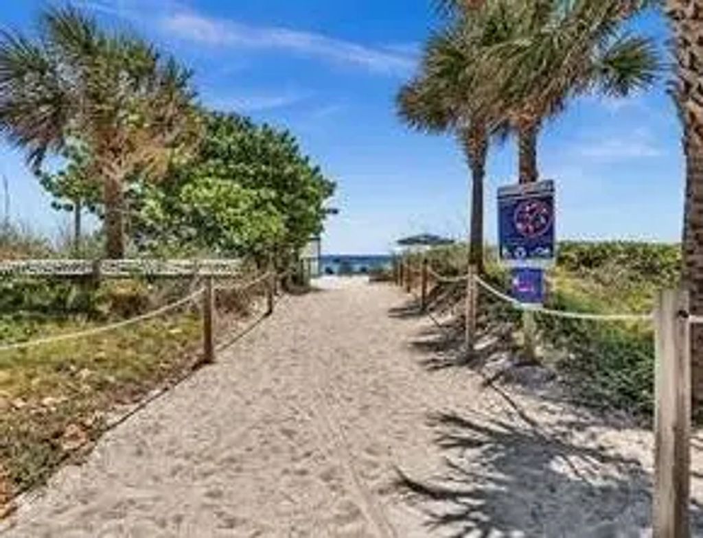 6423 Collins Avenue #901, Miami Beach