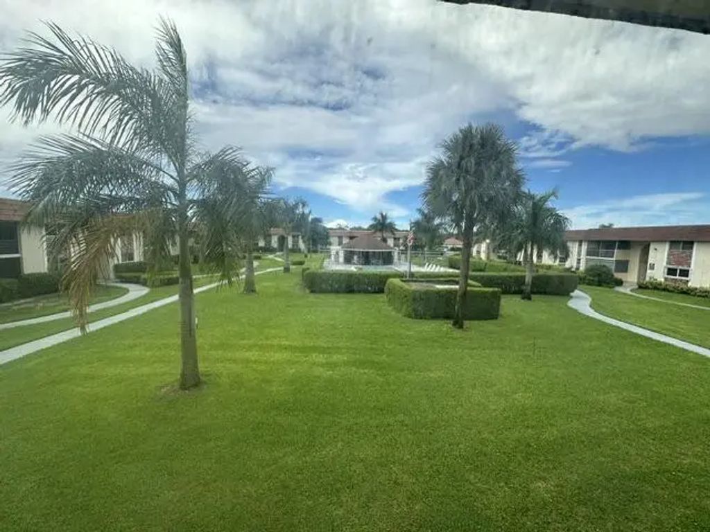 22805 Sw 66th Avenue #207, Boca Raton