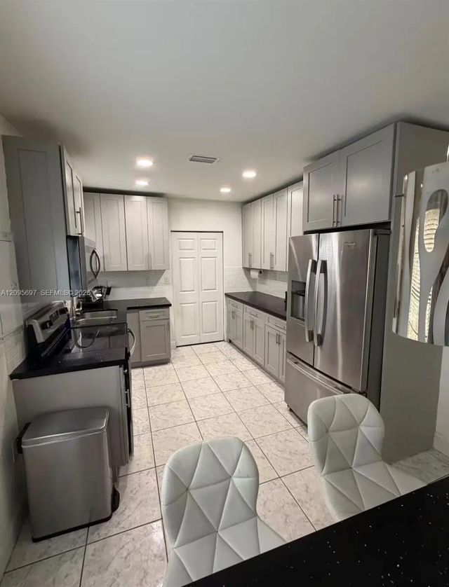3 of 17 - 4303 Nw 13th Avenue, Miami, FL
