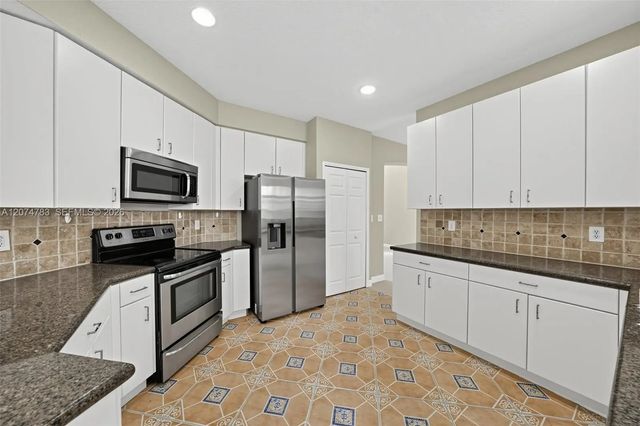 4 of 32 - 12141 Sw 122nd Path, Miami, FL