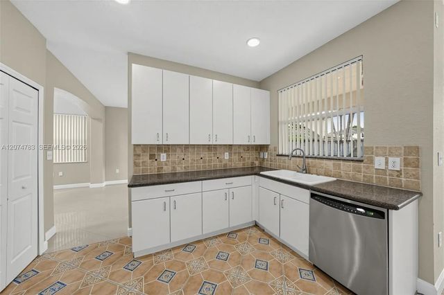 5 of 32 - 12141 Sw 122nd Path, Miami, FL