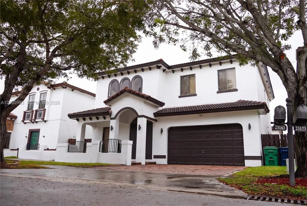 23163 Sw 104th Place, Cutler Bay