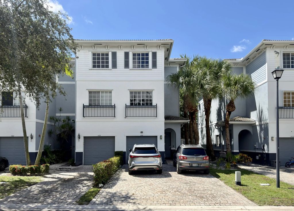 1431 Nw 36th Way, Lauderhill