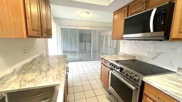 4 of 20 - 357 Ne Camelot Drive, Port St. Lucie, FL